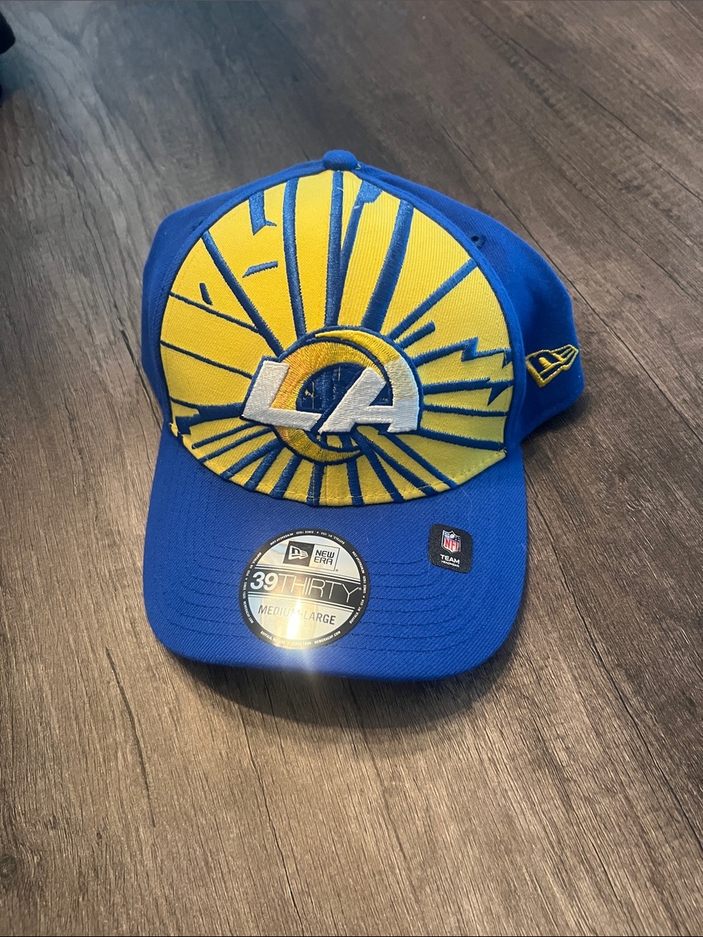 New Era Blue & Yellow Los Angeles Rams 39THIRTY Sunburst Cap